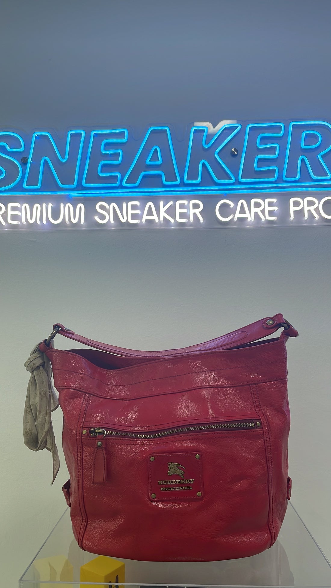 Reviving Luxury: Expert Color Restoration for Your Burberry Bag